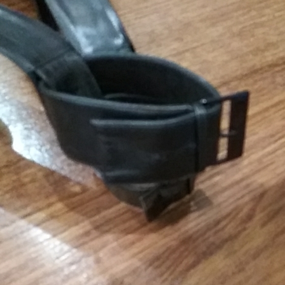 Gucci runway metallic shoes designed by Tom Ford - Picture 6 of 6